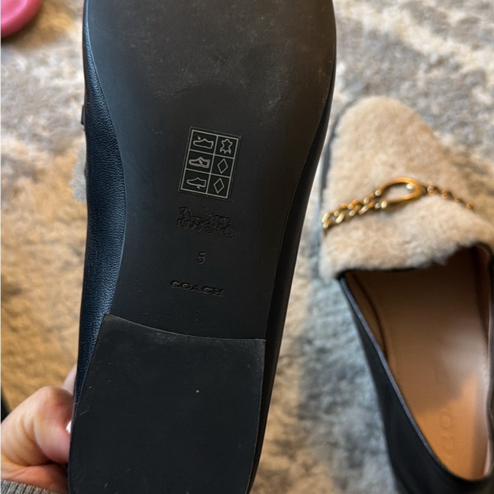 Coach Black Leather Loafers with Cream Shearling and Gold Chain - Picture 2 of 2